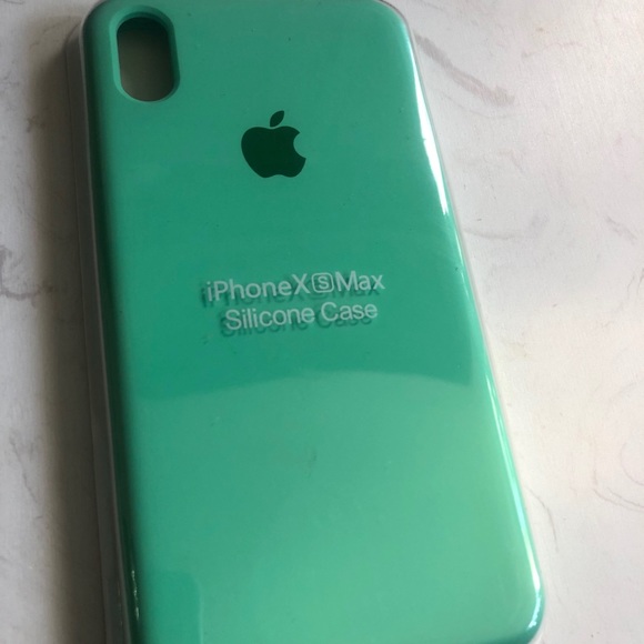 Apple iPhone Xs MAX Soft Silicone Case Cover - Picture 2 of 2
